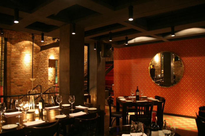 LA FABBRICA